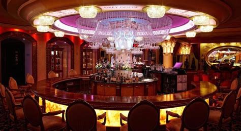 Royal Casino Spa & Resort Hotel .